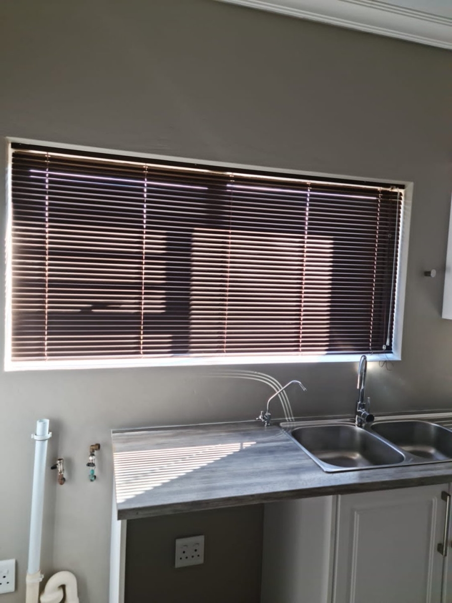 To Let 2 Bedroom Property for Rent in Albertinia Western Cape